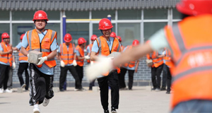 工地趣味运动迎“五一”