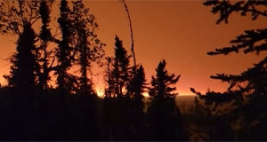 加拿大野火持续蔓延