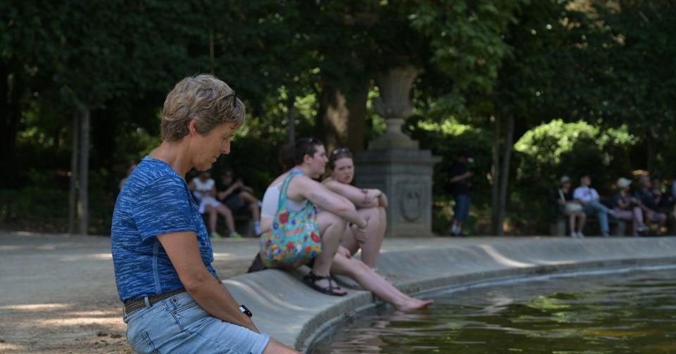 比利时遭遇高温