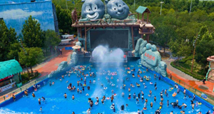 酷暑催热“清凉经济”