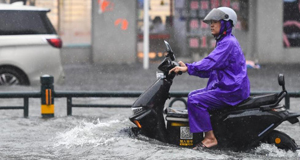 台风“韦帕”给海南带来强风雨天气
