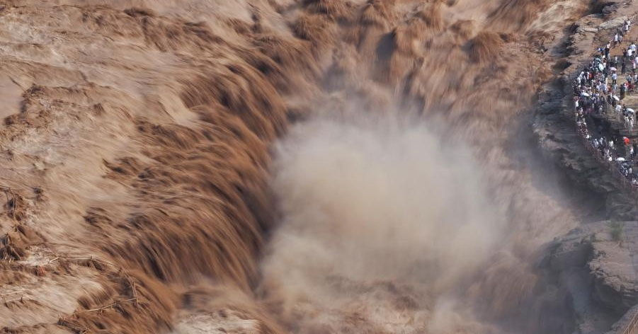 黄河壶口瀑布迎来伏汛