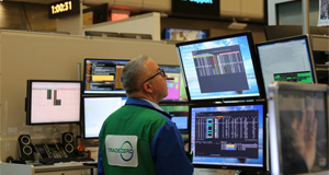 纽约股市三大股指14日涨跌不一