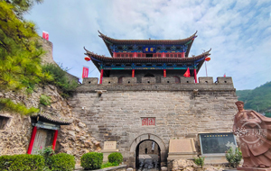 固关长城 石砌城墙蜿蜒山巅